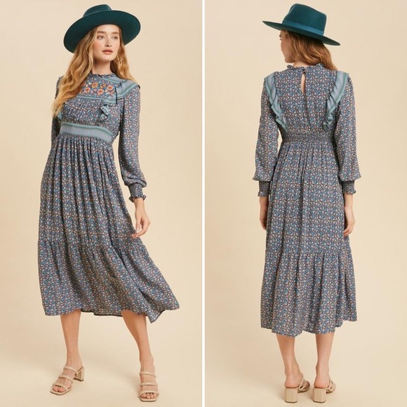 NEW! The Irina Boho Floral Print Midi Dress✨ - Picture 2 of 3